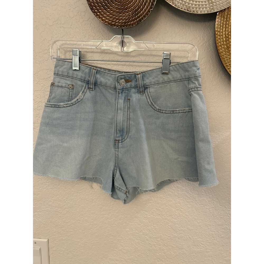 ASOS Design Jean shorts size 4‎